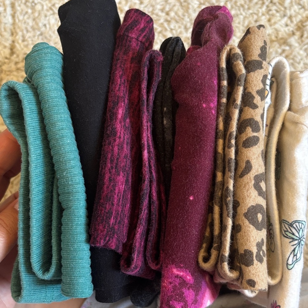 Old Navy | 7 Pairs of Leggings 💐